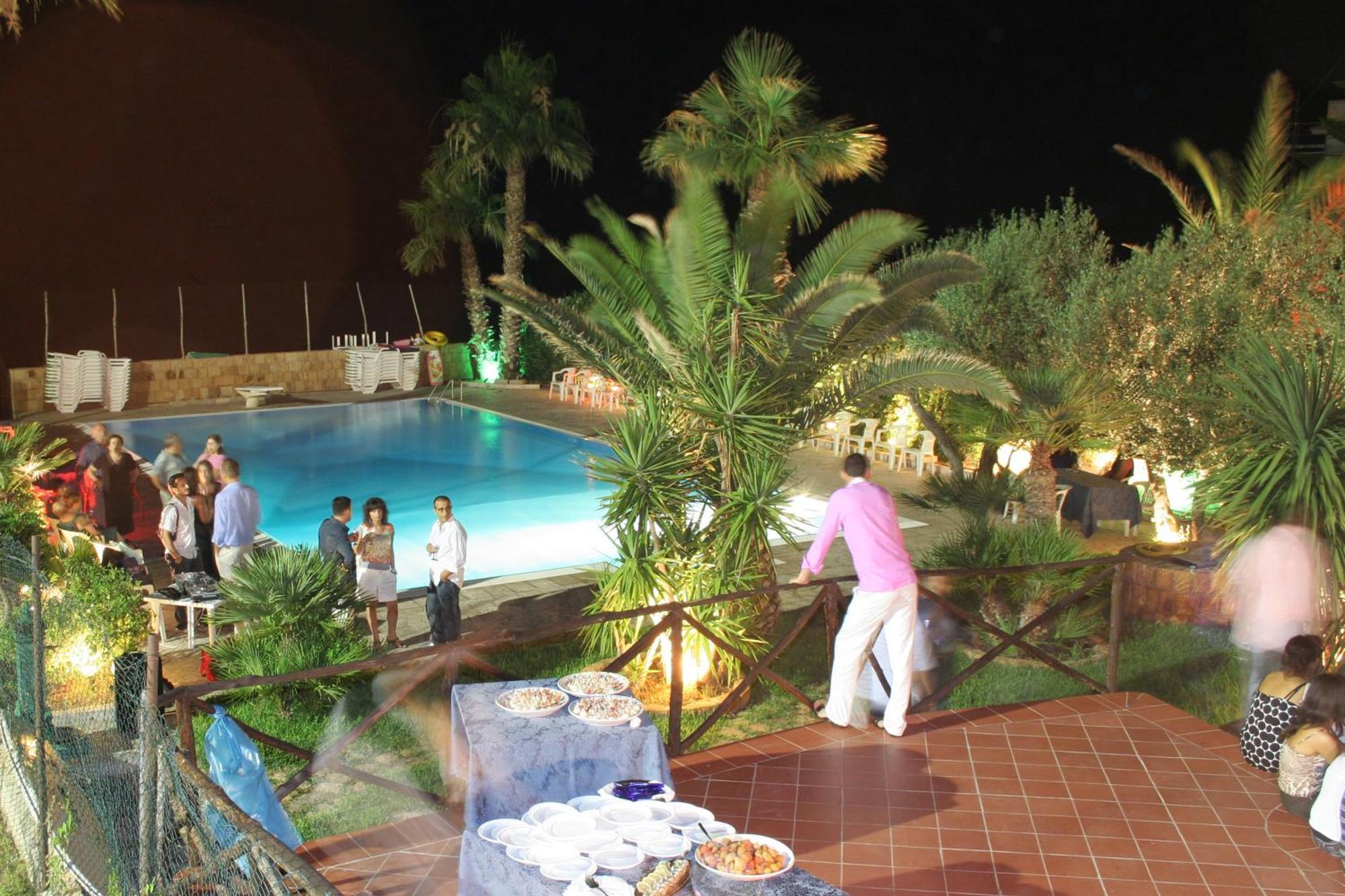 Hotel Za Maria Santo Stefano di Camastra Bagian luar foto