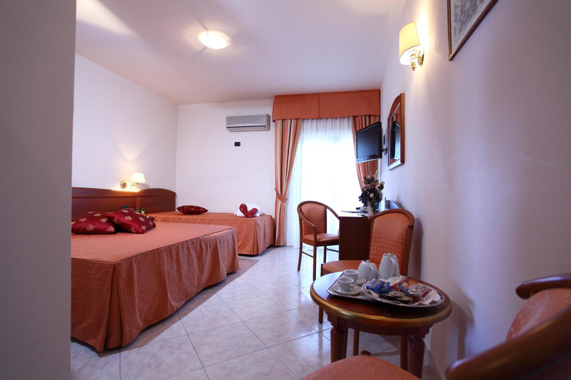 Hotel Za Maria Santo Stefano di Camastra Ruang foto