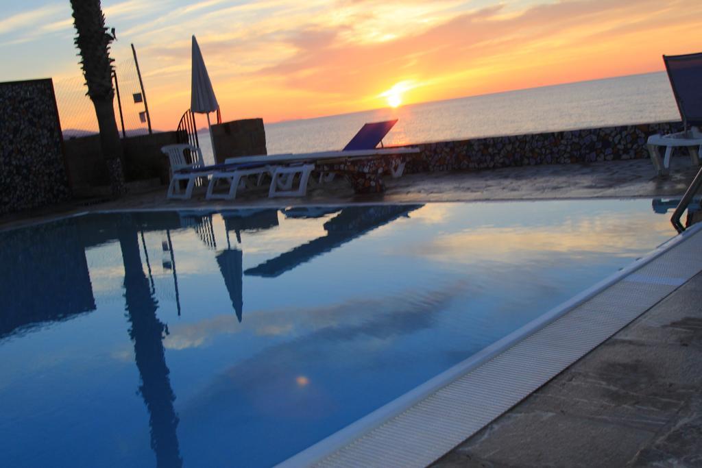 Hotel Za Maria Santo Stefano di Camastra Bagian luar foto